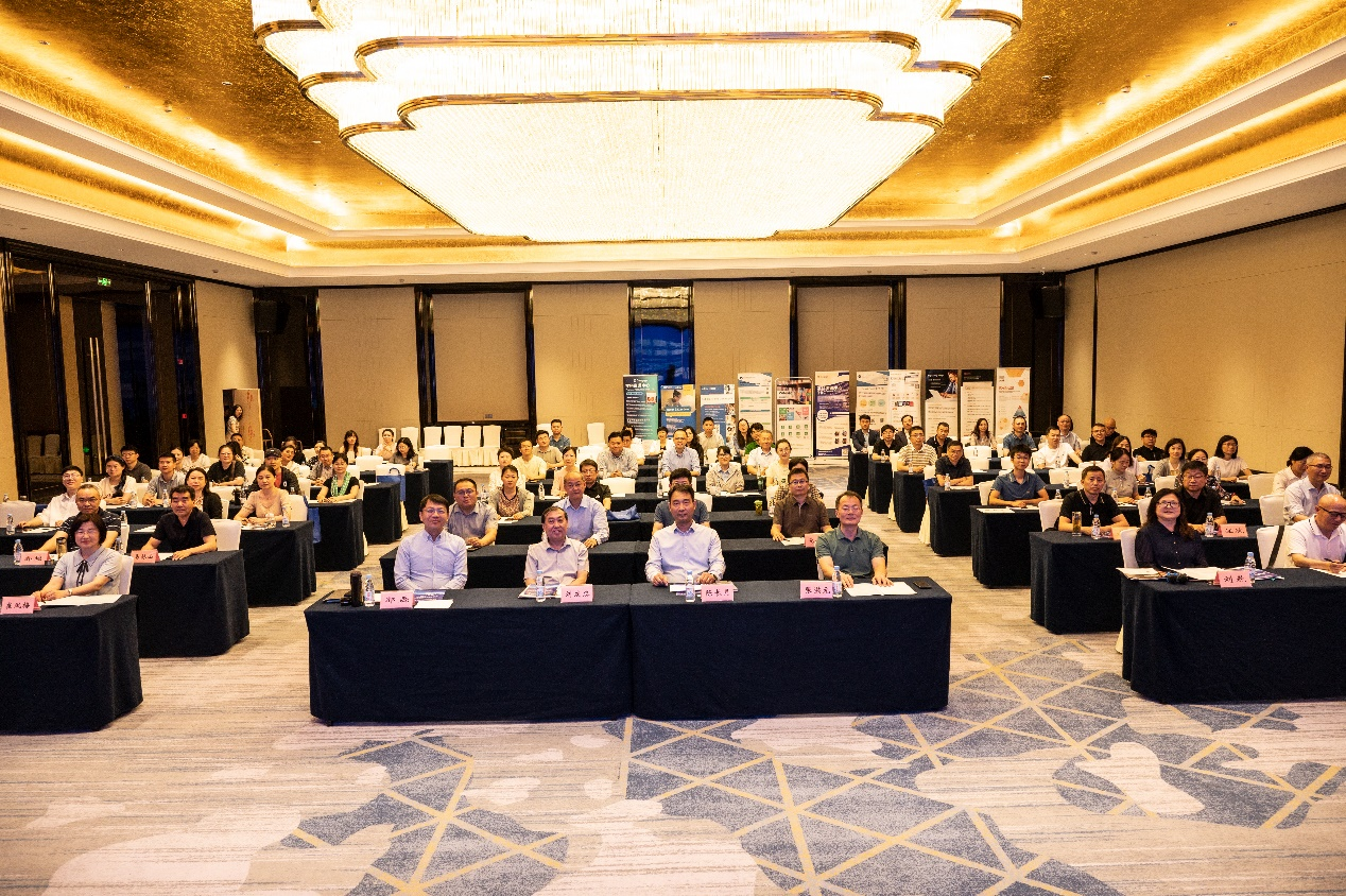 2025年度安徽省本科院校图书馆外文资源建设交流研讨会召开